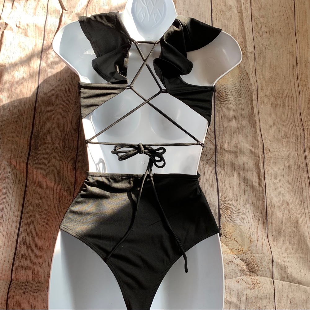 RUFFLED STRAPPY CROSSED BACK BODYSUIT - Picture 5 of 5